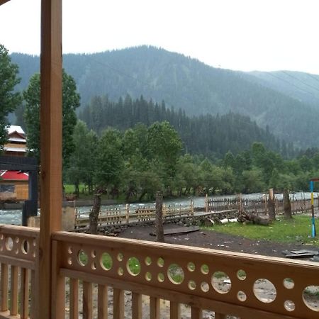 Riverbank Hotel Taobut Neelum Valley Azad Kashmir Taobat 외부 사진